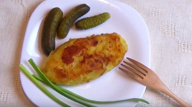 Опитайте тази проста рецепта за вкусни банички с картофено пюре.