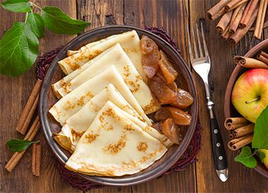 Clătite subțiri cu fructe