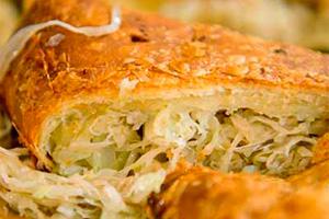 Lagkage med ung kål