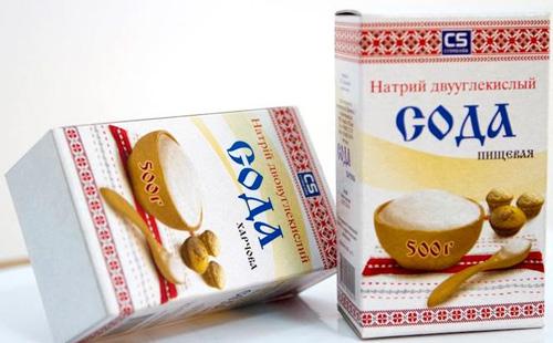 Le bicarbonate de soude dans des emballages en carton