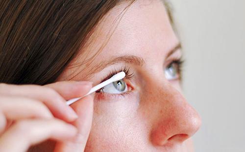 Soins pour les cils - une affaire sérieuse