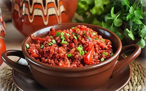 Vas de lut în stil latin