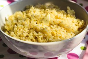 פשוט דייסה מבורגול בקערה לבנה