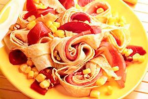 Яйца, шунка и консервирана царевична салата