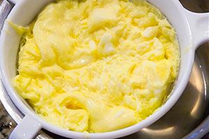 Omletă clasică cu brânză de căsuță