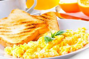 Păcălite de ouă cu pâine prăjită