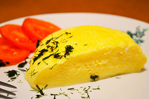 Un trozo de tortilla cocida