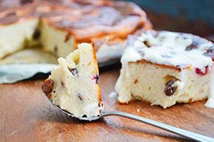 Kus rozinky na vidličce