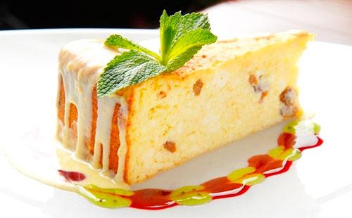 Cassola amb formatge cottage i coca sense farina: 4 receptes a la cuina i al forn lents