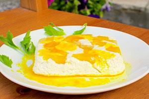 Cassola de quallada al vapor amb pinya