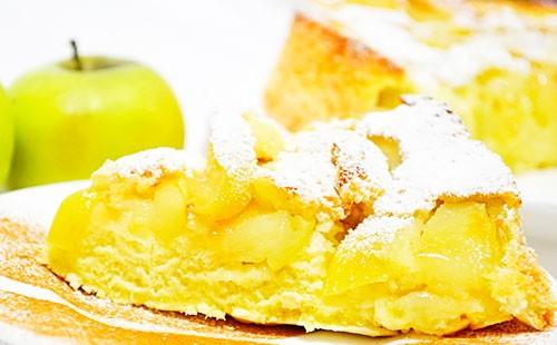 Charlotte cu mere și zahăr pudră