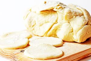 Aluat de găluște de casă