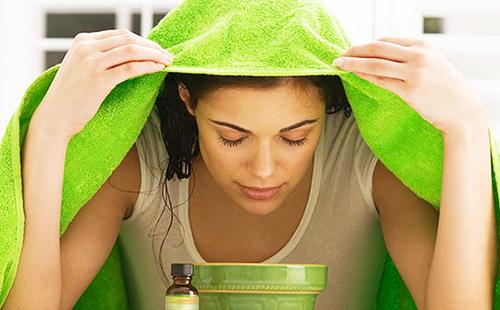 Amante verde humeante piel facial