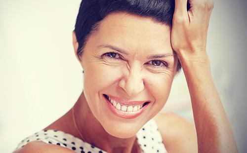 Smějící se ženu Balzac věku