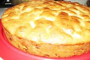 Charlotte no forno com creme de leite