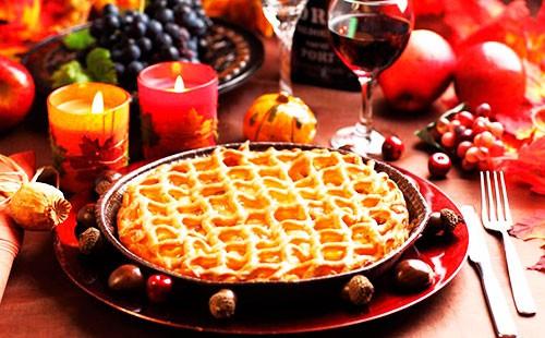 Charlotte în uniformă roșie