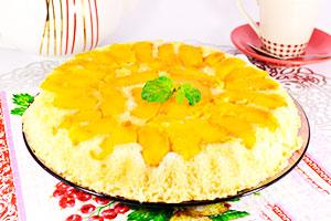 Charlotte con duraznos