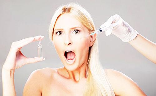 Mésothérapie de la peau sous les yeux