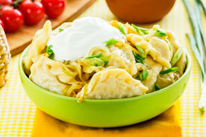 Bolinhos de massa com couve e cogumelos