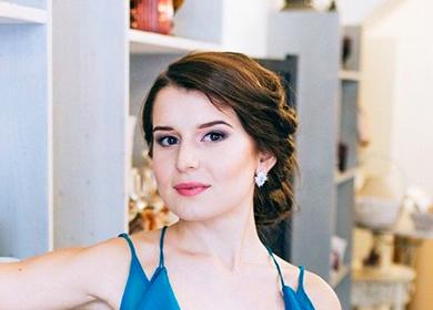 Ksenia Drozhina într-o rochie de seară