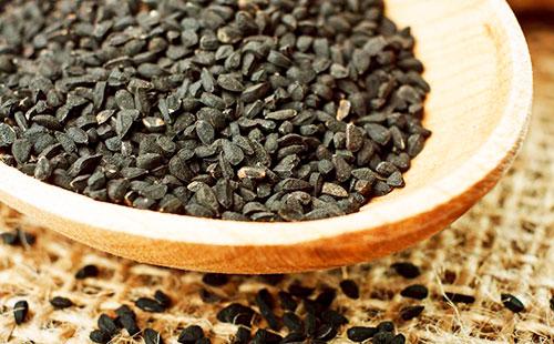 Graines de tournesol dans un bol