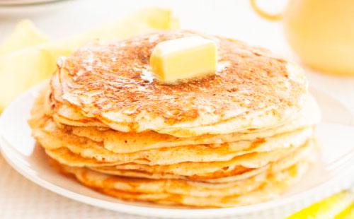 O bucată de unt pe clătite