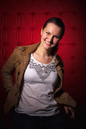 Уверена усмивка на просперираща жена