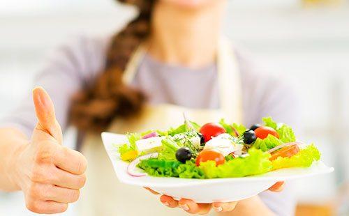 Ensalada en un plato