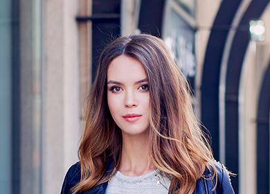 Belle femme avec ses cheveux