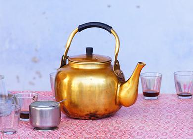 Vieille bouilloire en cuivre