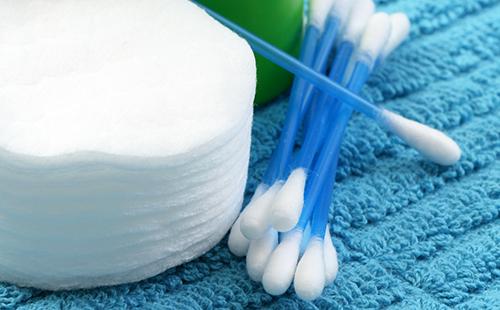 Bomuldspuder og pinde