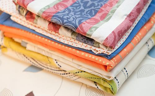 Katlanmış temiz yatak