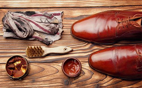 Crème pour chaussures et chaussettes