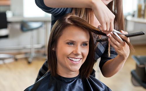 Coupe de cheveux de femme