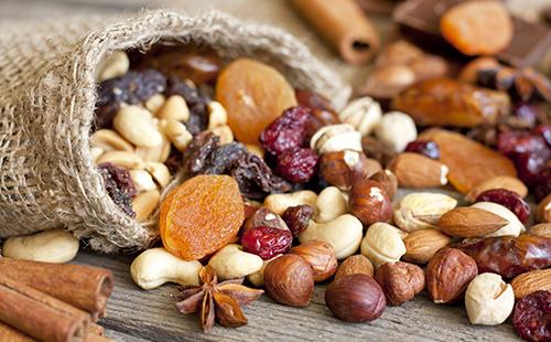 Lezzetli ürün çeşitliliği bir çantadan uyandı