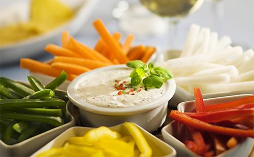 Paie și legume tocate