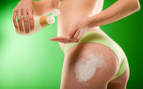 Kız kalça ile kozmetik smear