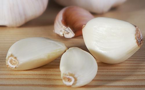 Gousses d'ail frais