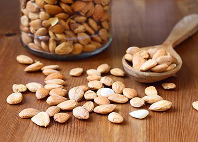 Ströade aprikoskärnor