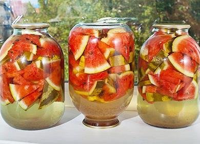 Три литрови консерви с диня с консерви