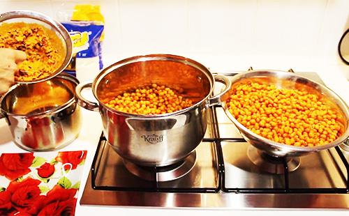 Espino amarillo en macetas en la estufa