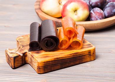 Bomboane de mere și prune