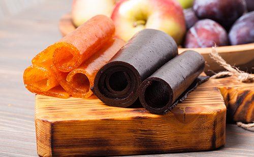 Mere, prune și mămăligă pe bord