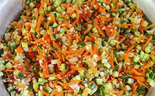 Ingrédients pour cornichons pour l'hiver