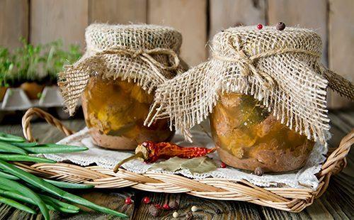 Duas latas com espaços em branco