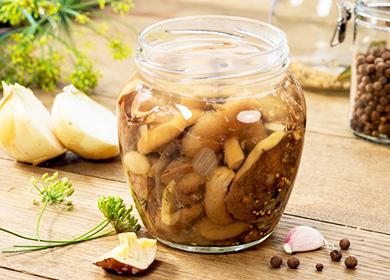 Conserve de unt într-un borcan