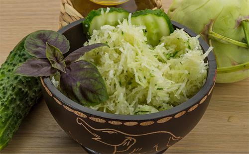 Salată de Kohlrabi