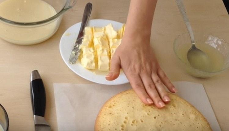 След изпичане оставете бисквитата да изстине напълно.