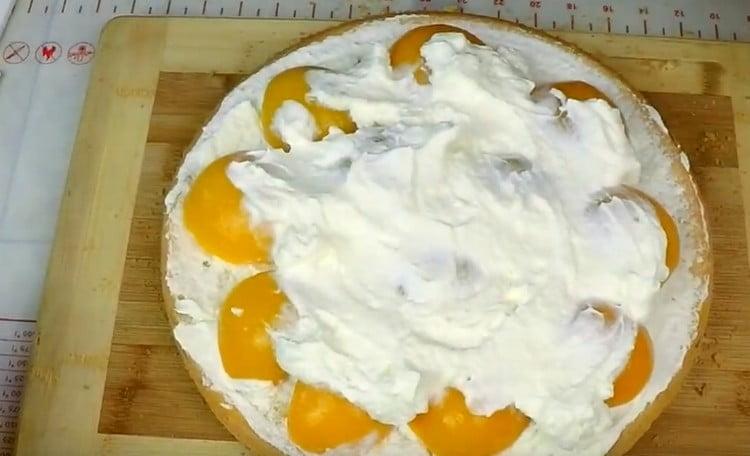 pe piersici, întindem și o parte din cremă.