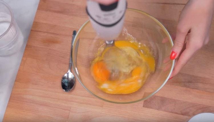 Ще ви покажем как да си направите палачинки с шунка и сирене.